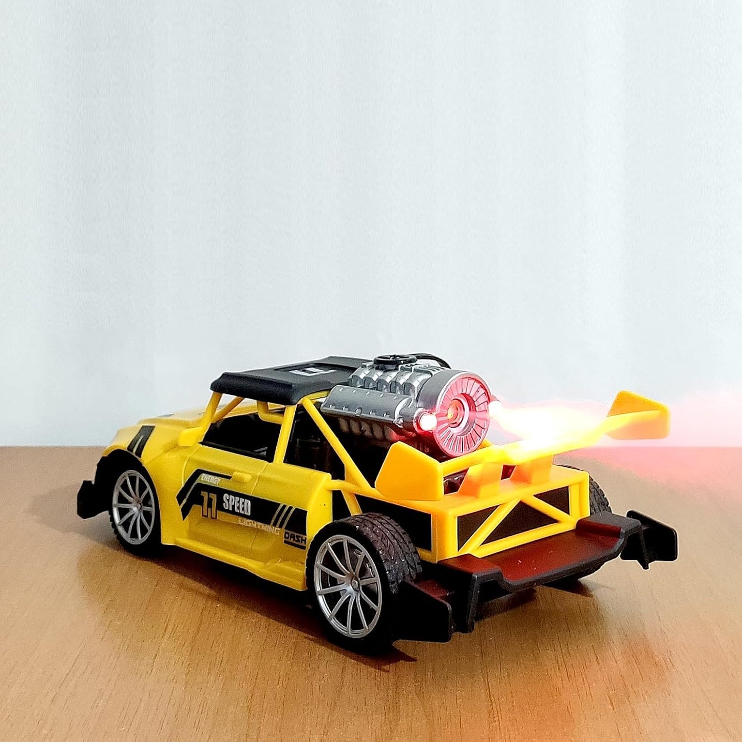 Carrinho Controle Remoto – Solta Fumaça + Luzes