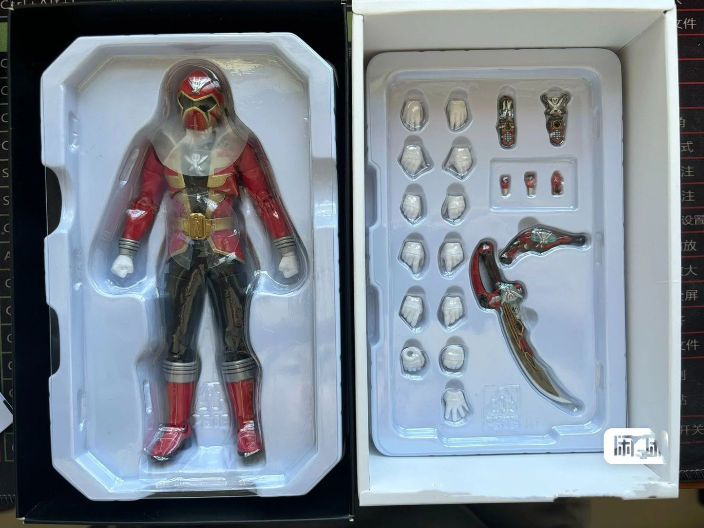 Kaizoku Sentai Gokaiger - Gokai Red Bandai