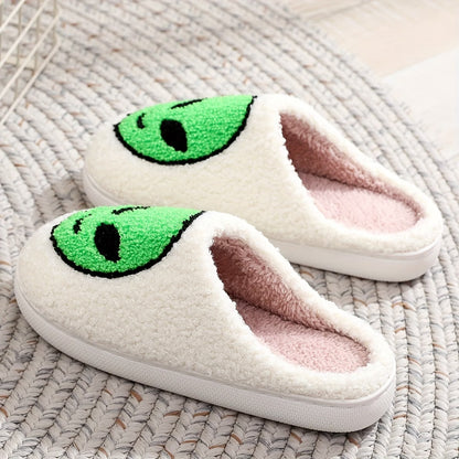 Pantufas Home Shoes: Green Alien Edition