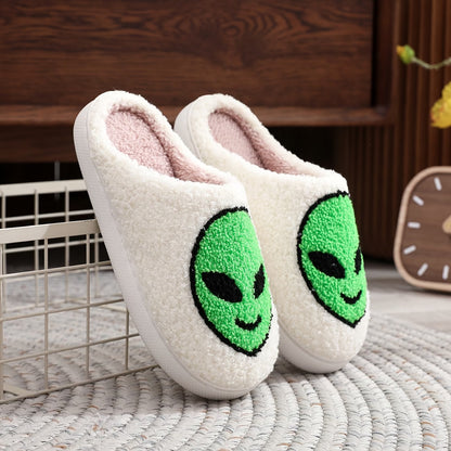 Pantufas Home Shoes: Green Alien Edition