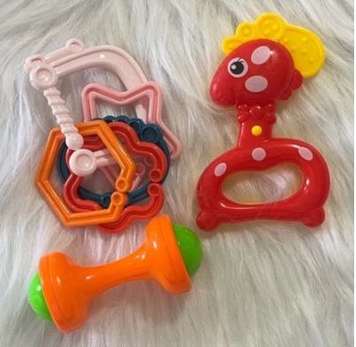 Kit Chocalho Infantil Mordedor – 4 Peças Coloridas!