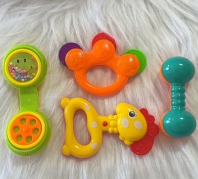 Kit Chocalho Infantil Mordedor – 4 Peças Coloridas!